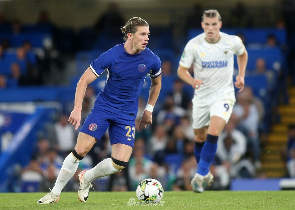 从“跑不死”到“贪不够”,李铁的黑白足球人生羊城晚报.