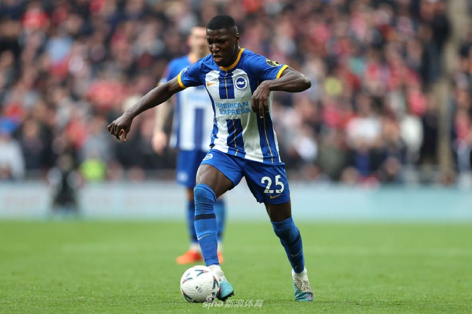 体育《天天耍大牌》消暑晚会：送好礼 送清凉 送健康