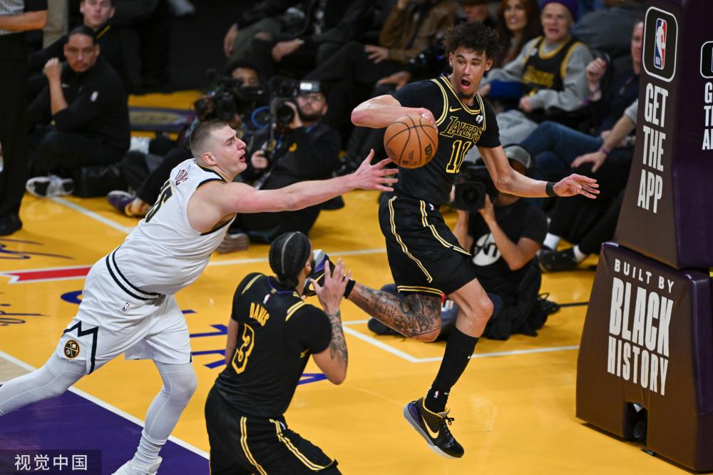 体育西甲：皇马2比0马竞 终结对方26轮不败纪录